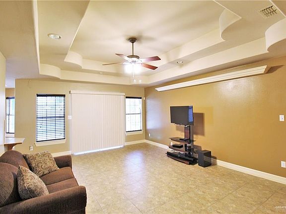 2nd image of 3013 Oriole Ave