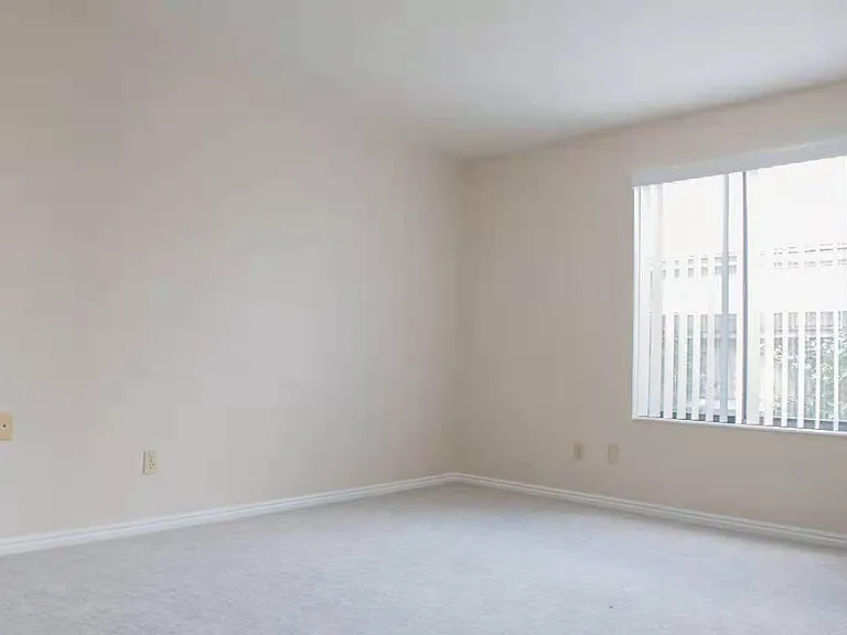 227 N H St #101 — Photo 9
