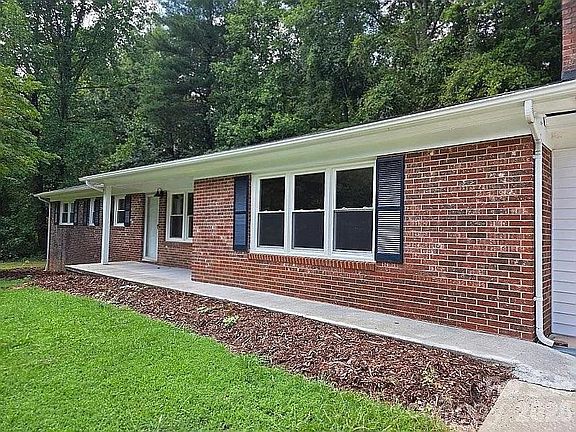3rd image of 3828 Stroupe St