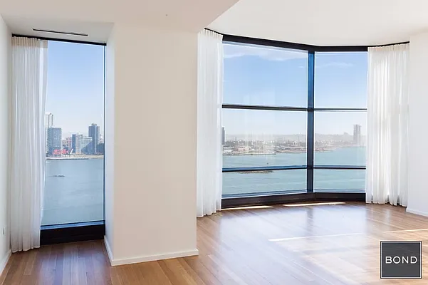 Rented by Bond New York | media 27