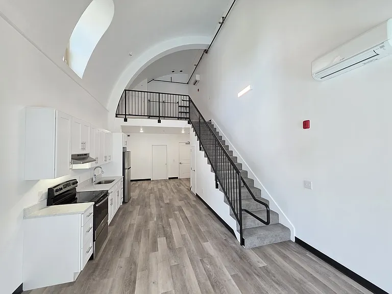 401 Olo Street - Former Church Parish Converted In Luxury Apartments! — Photo 43