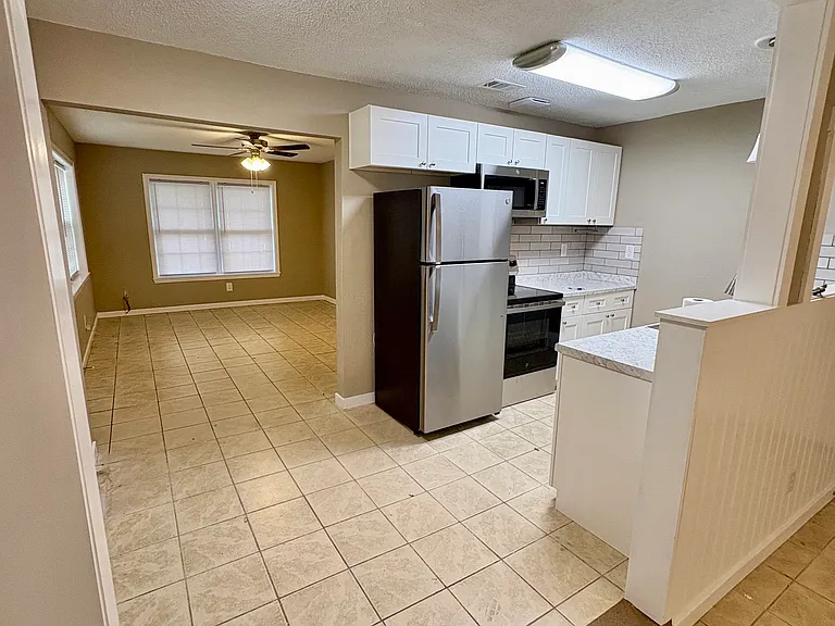 926 Medford Ave — Photo 20