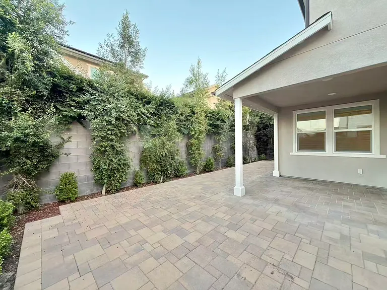 68 Jarano St — Photo 9