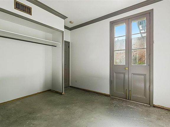 4th image of 923 Saint Ann St APT 2