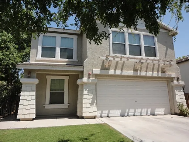 4 bed, 3.0 bath, 2285 sqft, $2,710 — Photo 1
