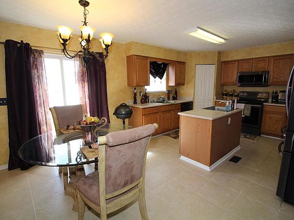 4th image of 3265 Kady Ln