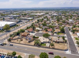8805 Hawthorne Ct NE, Albuquerque, NM 87113