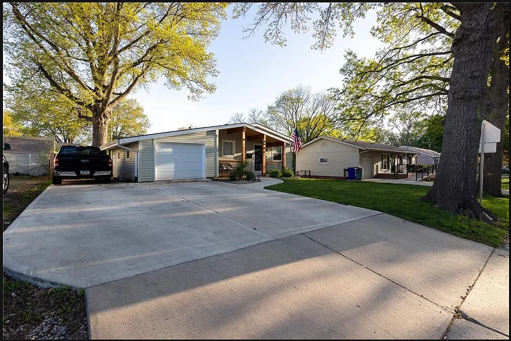4 bed, 1622 sqft, $2,500 — Photo 1