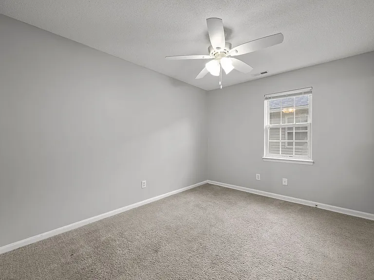 2033 Derby Run Rd — Photo 13