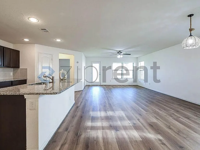 4218 Kendall Rock Ln — Photo 10