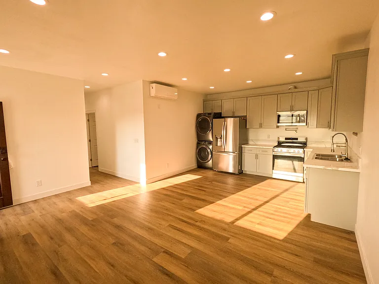 4904 Coke Ave #2 — Photo 12