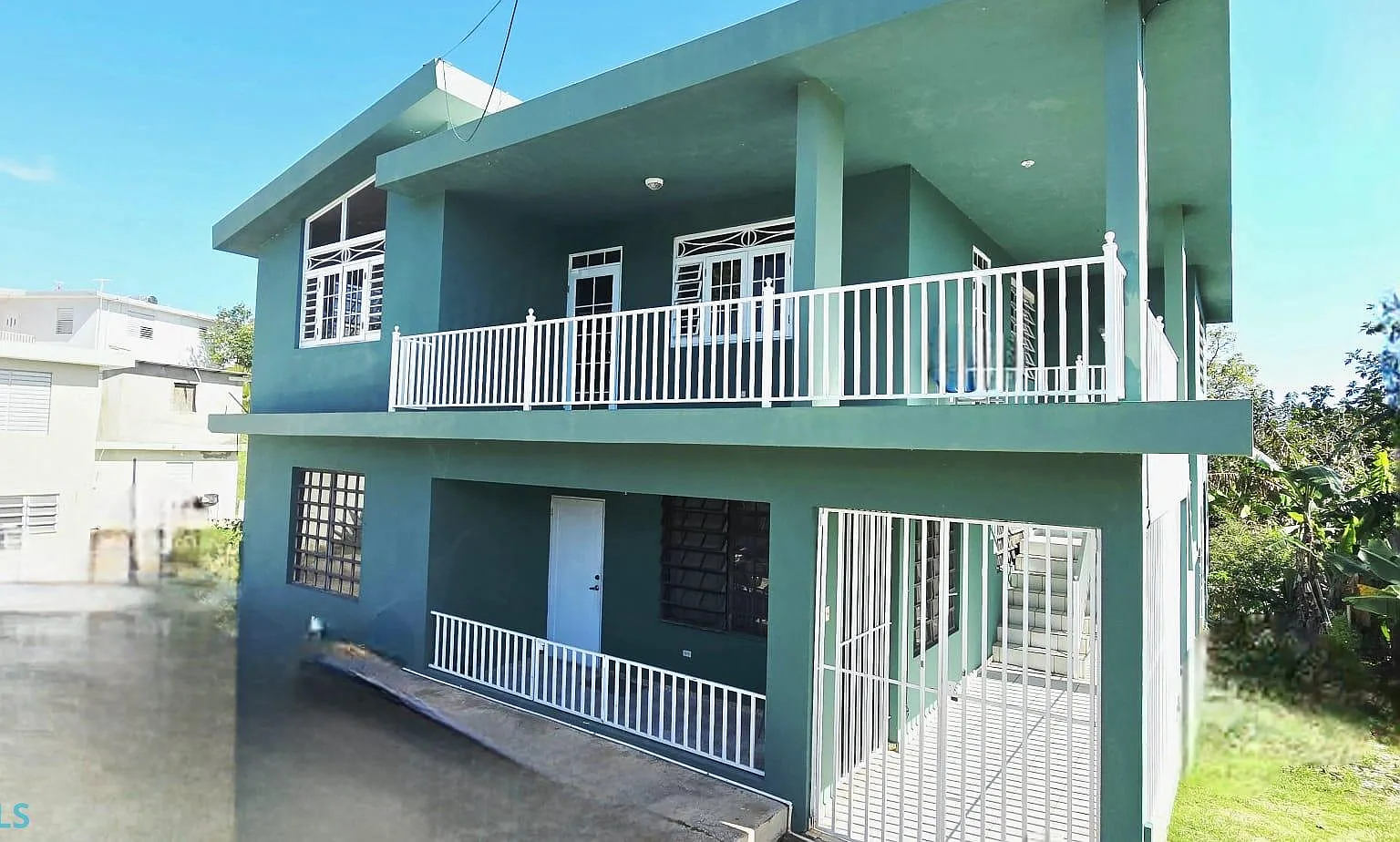 3 bed, 1.0 bath, 1200 sqft, $1,000 — Photo 1