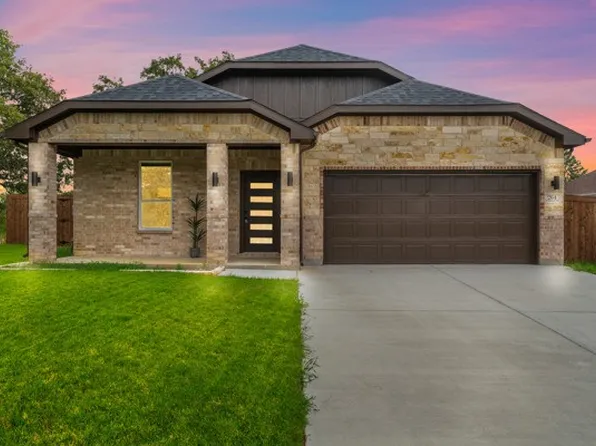 264 Starboard Dr, Mabank, TX 75156
