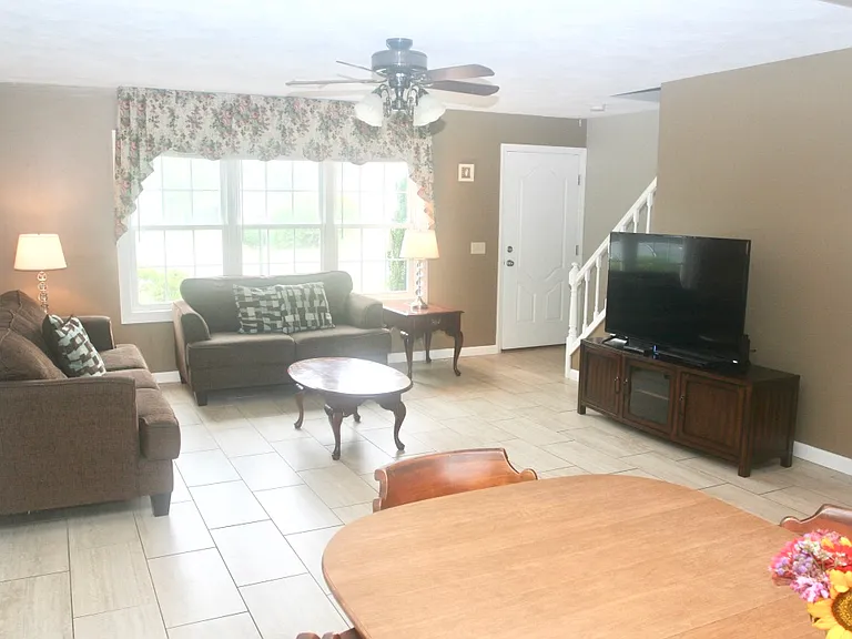 26 Summit Rd — Photo 4