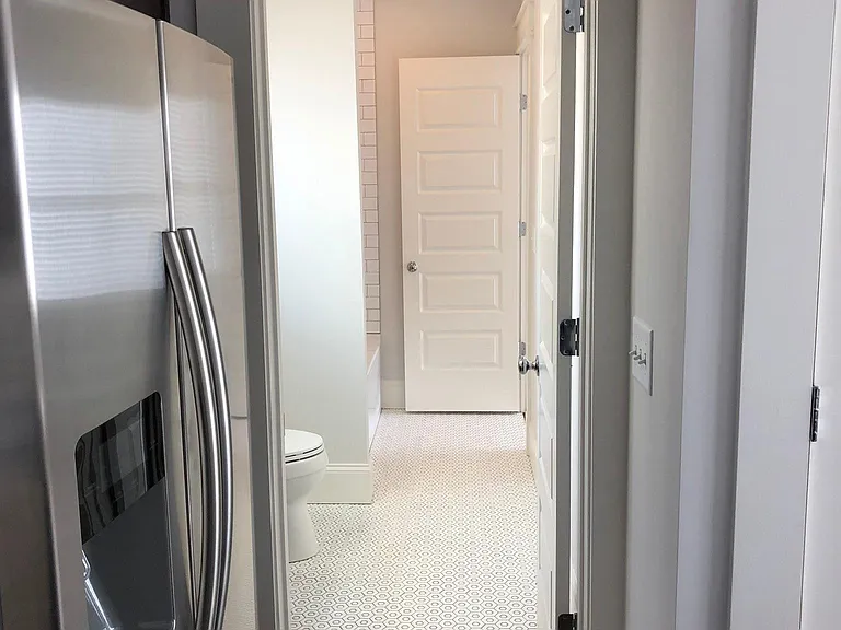 2121 Roslyn Ave — Photo 25