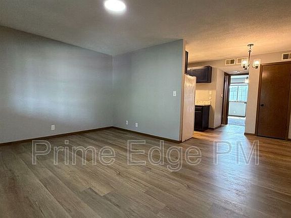 5th image of 1109 N 28th St Unit 6