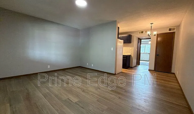 1109 N 28th St #6 — Photo 5