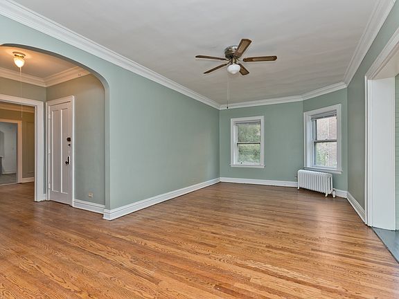 2nd image of 1317 W Albion Ave APT 2