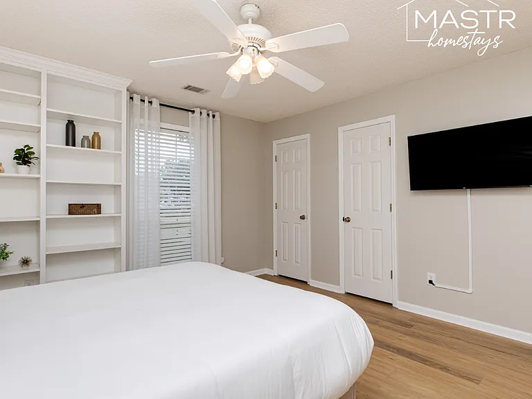 107 Tappan Ct — Photo 15