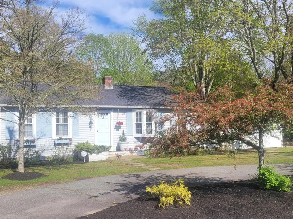 1456 Santuit Newtown Road, Cotuit, MA 02635