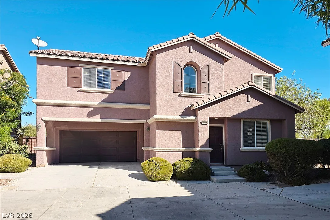 3 bed, 2.5 bath, 1780 sqft, $2,050 — Photo 1