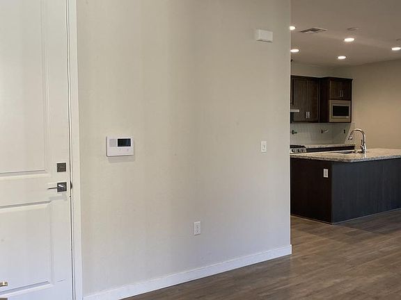 Homesite 547 Entry