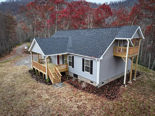 89 Meerkat Ln, Sylva, NC 28779