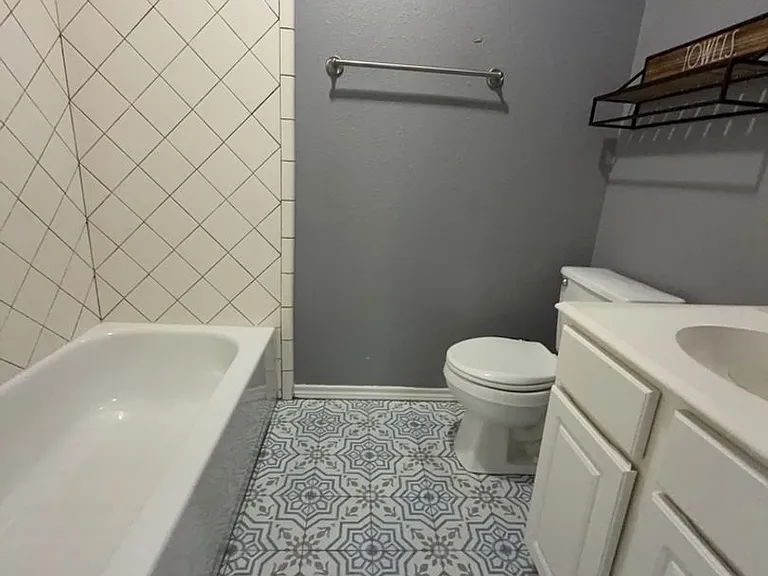 1828 Fletcher St — Photo 21