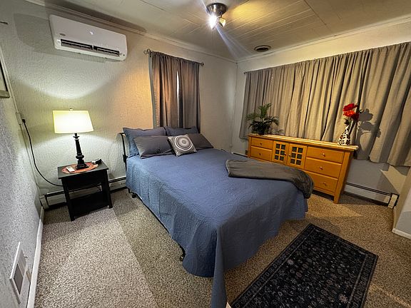 2nd image of 909 N Butler Ave APT 1