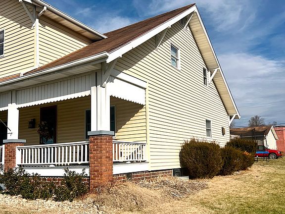 4th image of 8404 Green St