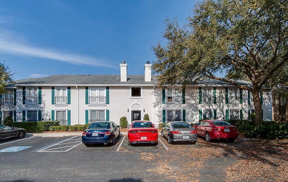 1st image of 13715 N Richmond Park Dr #403