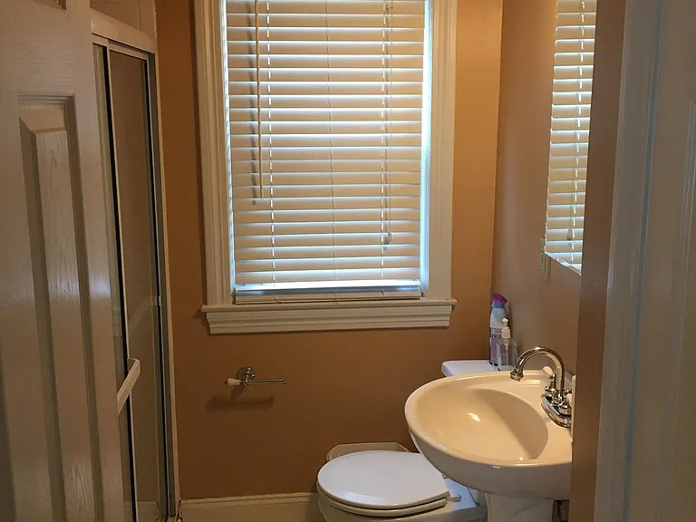 Full bath with Walk-In Shower on Main Floor