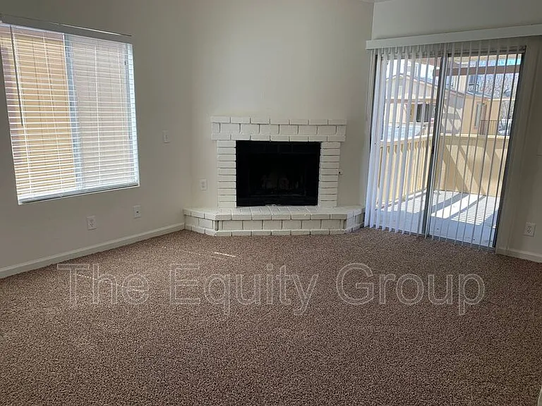 4008 W Meadow Ave — Photo 2