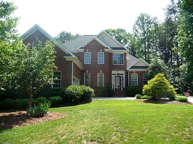 1st image of 2900 Willow Oak Dr