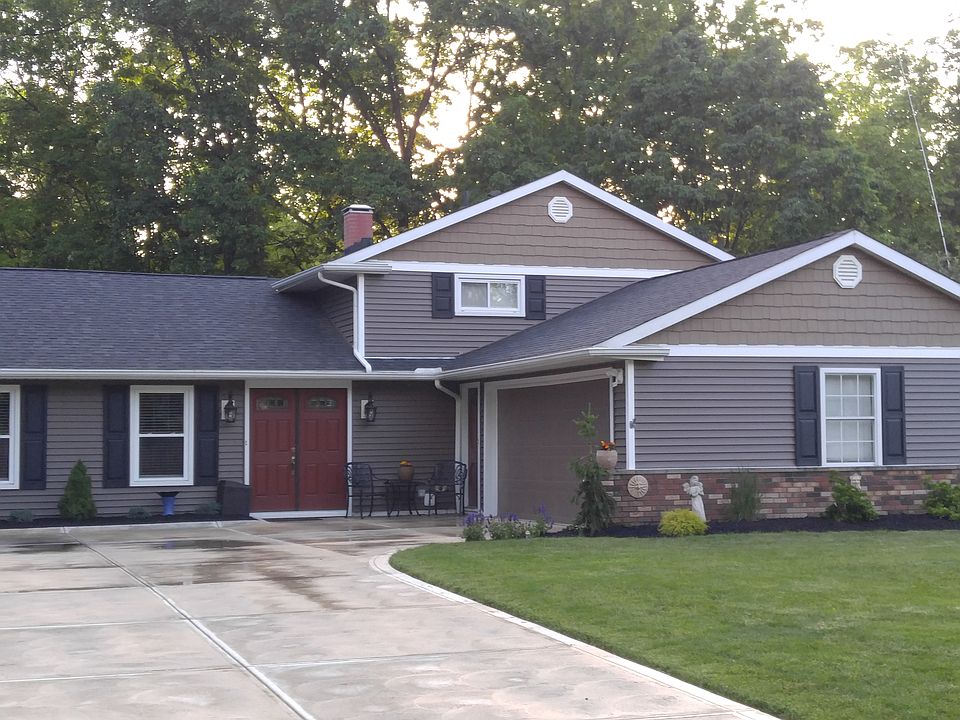 1st image of 15618 Creekwood Ln