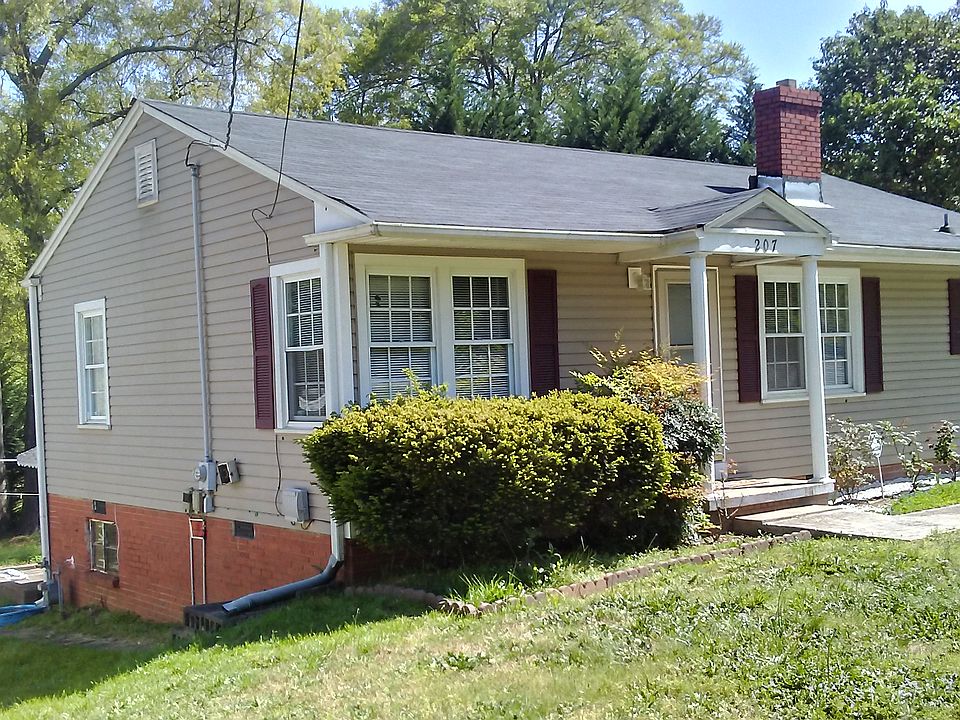 1st image of 207 Crosby Cir