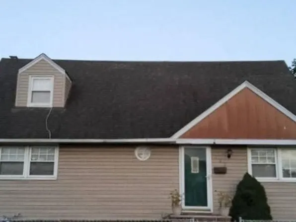 122 Grange St, Franklin Square, NY 11010