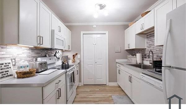1st image of 2139 Valley Oaks Dr SE