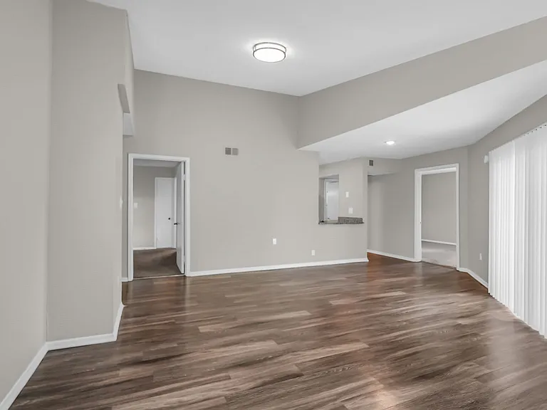 The Nova Apartments — Photo 5