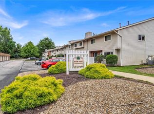 4300 Hyde Park Unit 7, North Olmsted, OH 44070