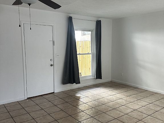 3rd image of 636 Caladium Cir Unit C
