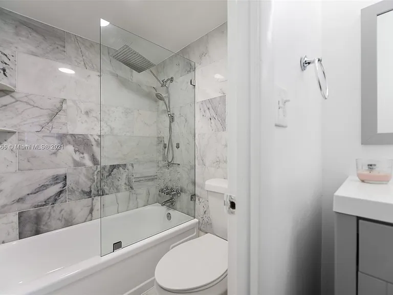 3161 S Ocean Dr — Photo 18