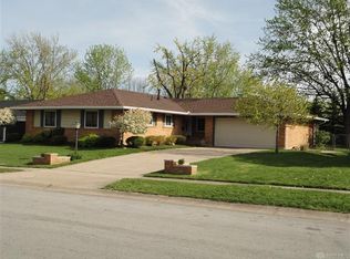4780 Scothills Dr, Englewood, OH 45322
