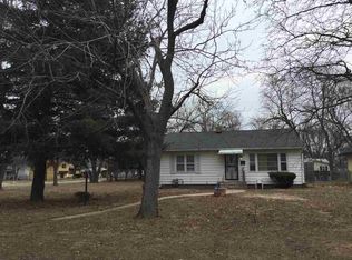 3051 Latham St, Rockford, IL 61103