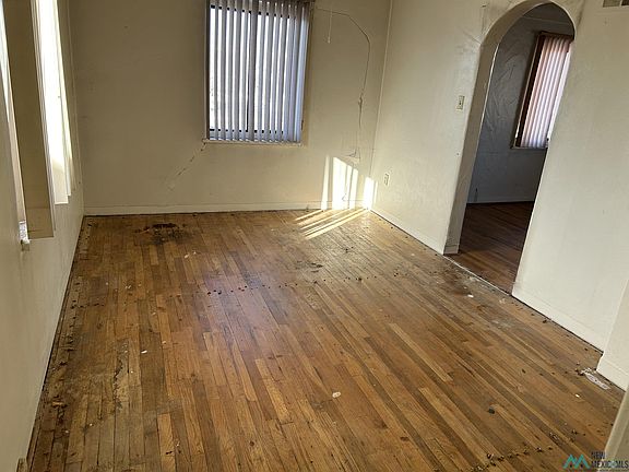 5th image of 401 W Mesa Ave