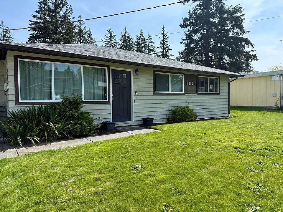 1004 165th Pl NE