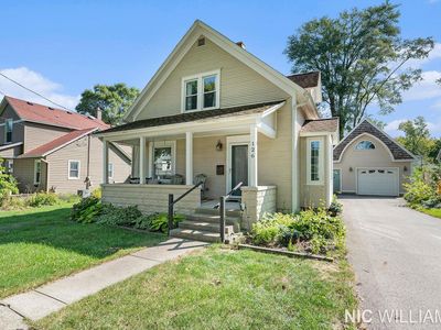 126 S Main St, Rockford, MI, 49341