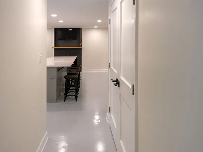 27 Swanson Ct — Photo 21