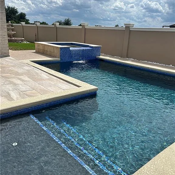 1329 N Cesar Chavez Rd — Photo 9