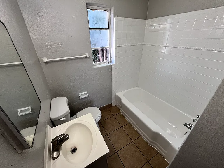 220 E Fort Lowell Rd #9 — Photo 8